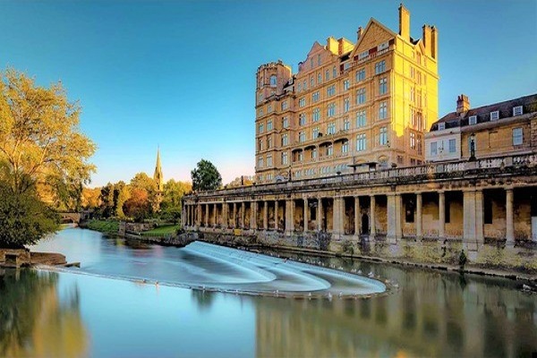 England and Wales - From Castles to the Capital
