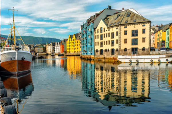 On the footsteps of the Vikings