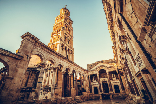 Dalmatian Sunshine with Sarajevo and Belgrade