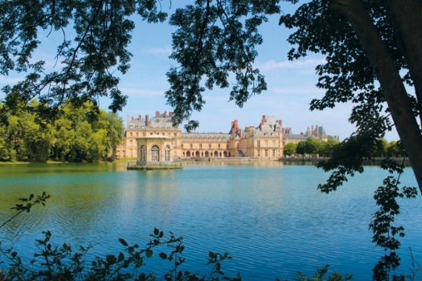 France's Royal Roots: A Seine River Odyssey