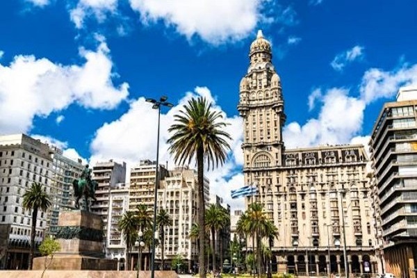 Essential Uruguay