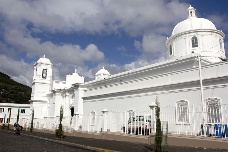 Nicaragua's Heartbeat: Capital to Coffee Hills