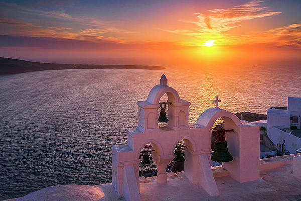 The Jewels of the Cyclades Cruises