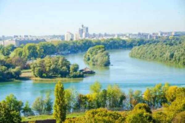 Immerse Vienna and Danube Valley