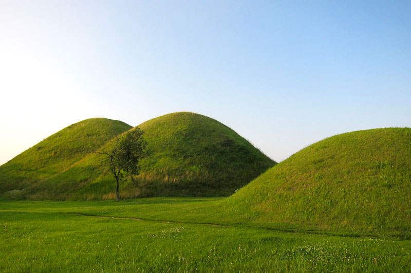 Korea's Cultural Crossroads