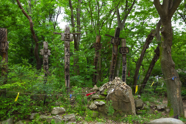 Korea's Cultural Crossroads