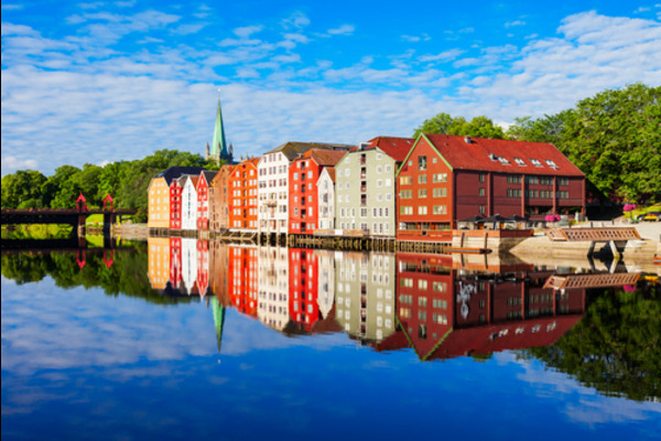 On the footsteps of the Vikings