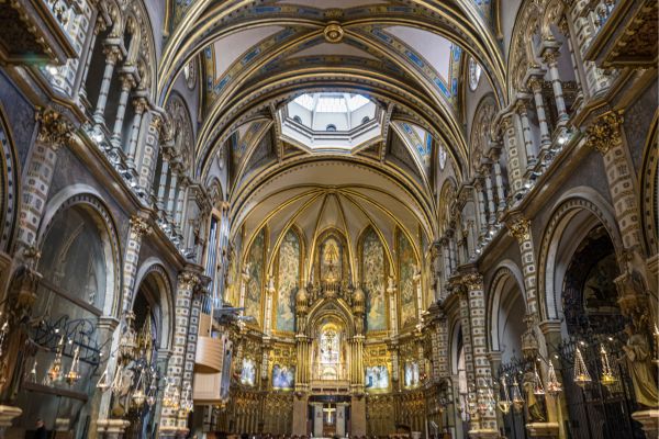 Experience Montserrat on cogwheel train