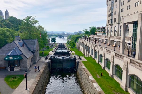 Belgian Canal Gems: Art, History and Taste