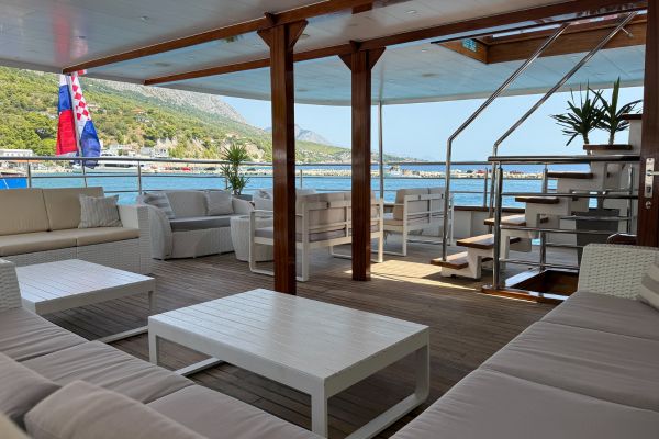 Northern Gems Deluxe Cruise