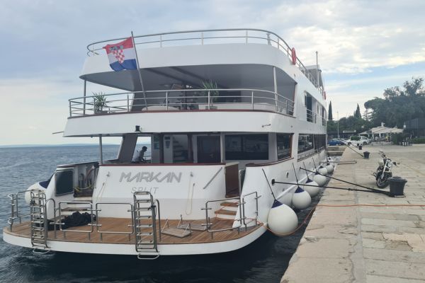 Northern Gems Deluxe Cruise